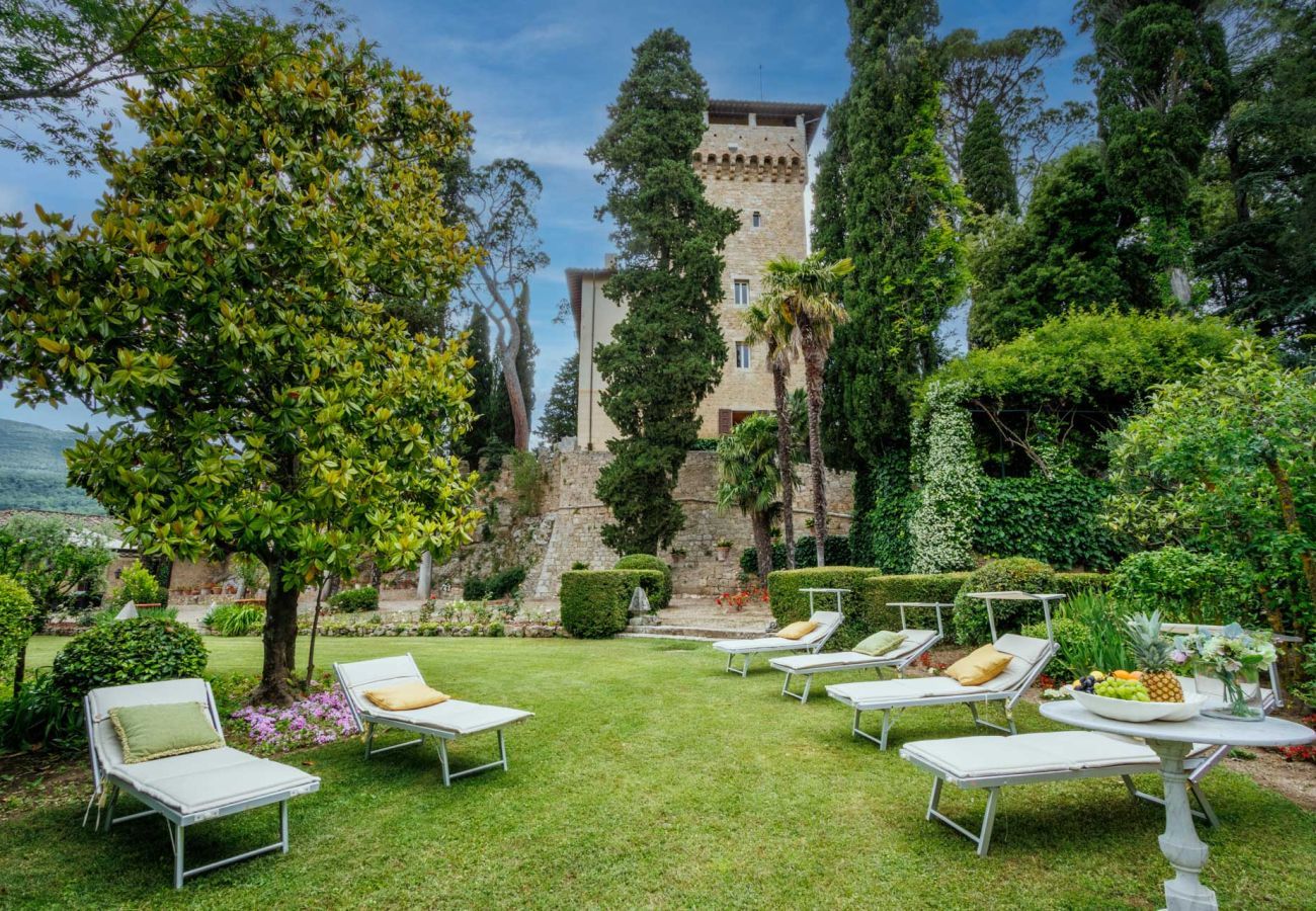 Villa in Cetona - Rocca di Cetona, a Luxury Castle with Pool in Tuscany