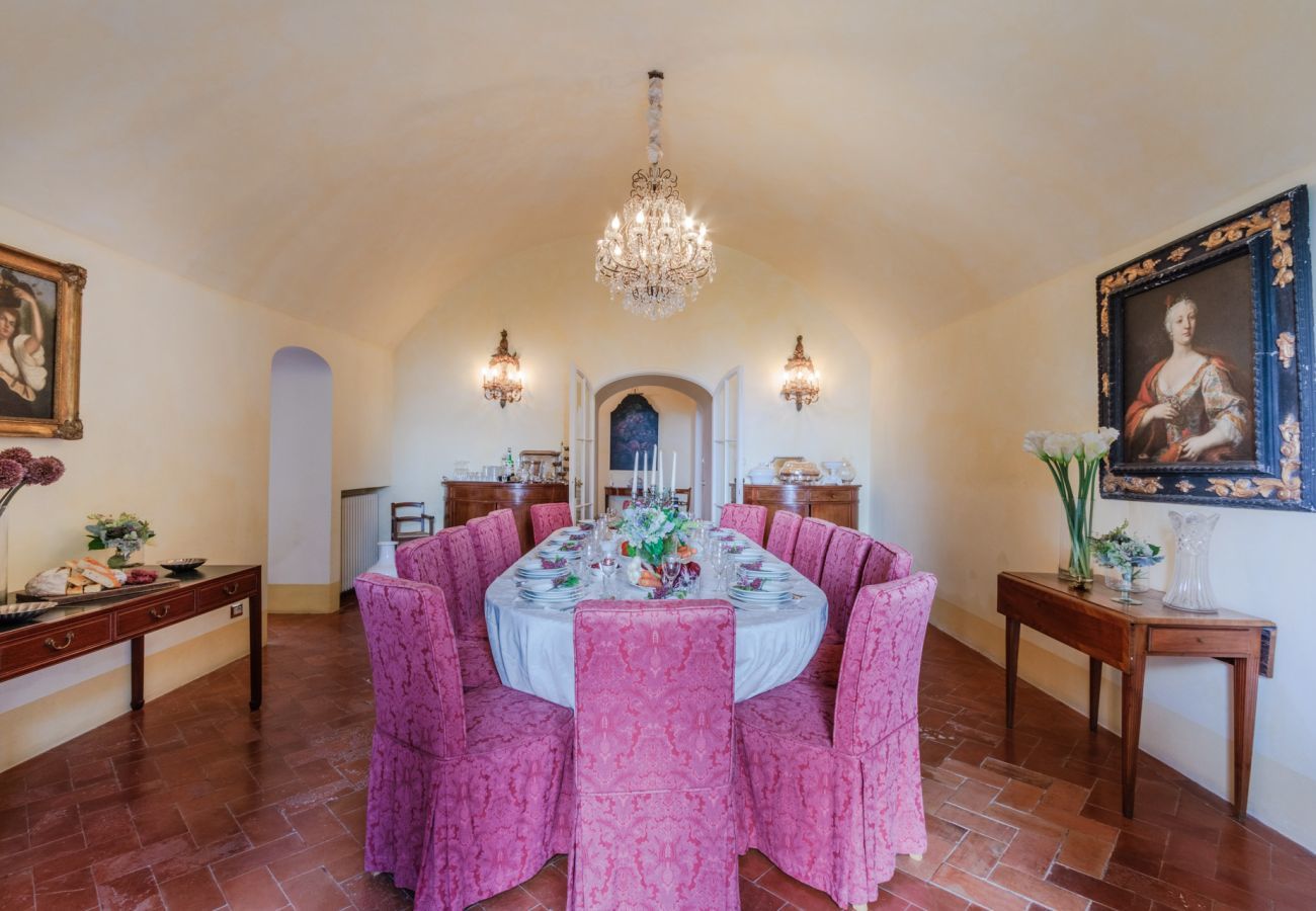 Villa in Cetona - Rocca di Cetona, a Luxury Castle with Pool in Tuscany