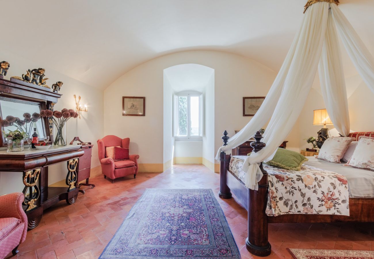 Villa in Cetona - Rocca di Cetona, a Luxury Castle with Pool in Tuscany