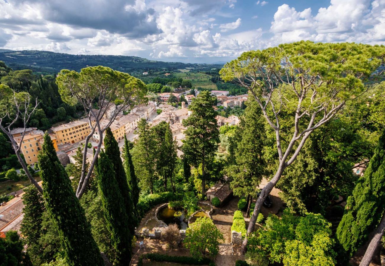 Villa in Cetona - Rocca di Cetona, a Luxury Castle with Pool in Tuscany