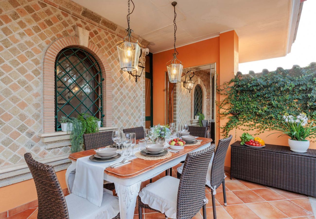 Villa in Torvaianica - A Luxury 2 Bedrooms Villa with Garden and Private Jacuzzi by the beach of Torvaianica and Campo Ascolano