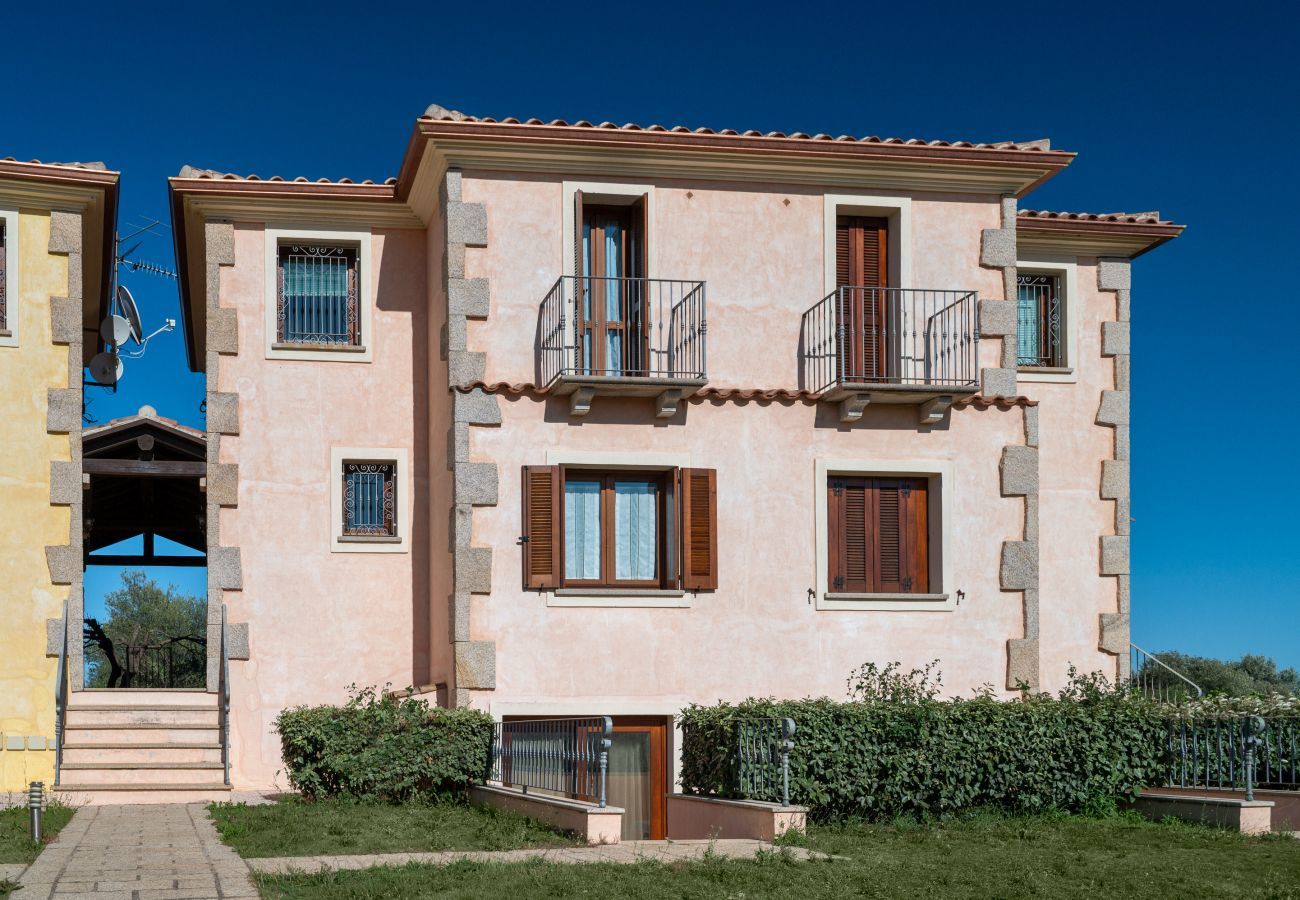 Wohnung in Olbia - Rovo Flat 29 - Wohnung mit Garten 600 Meter vom Strand von Bados entfernt