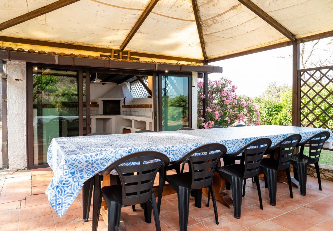 Villa in Olbia - Villa Bay Pine - direkter Zugang zum Pittulongu-Meer, wi-fi