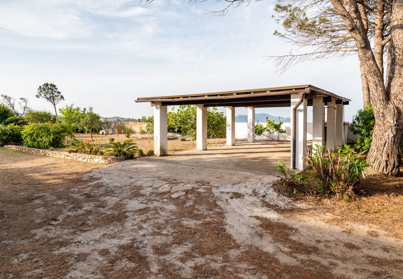 Villa in Olbia - Villa Bay Pine - direkter Zugang zum Pittulongu-Meer, wi-fi