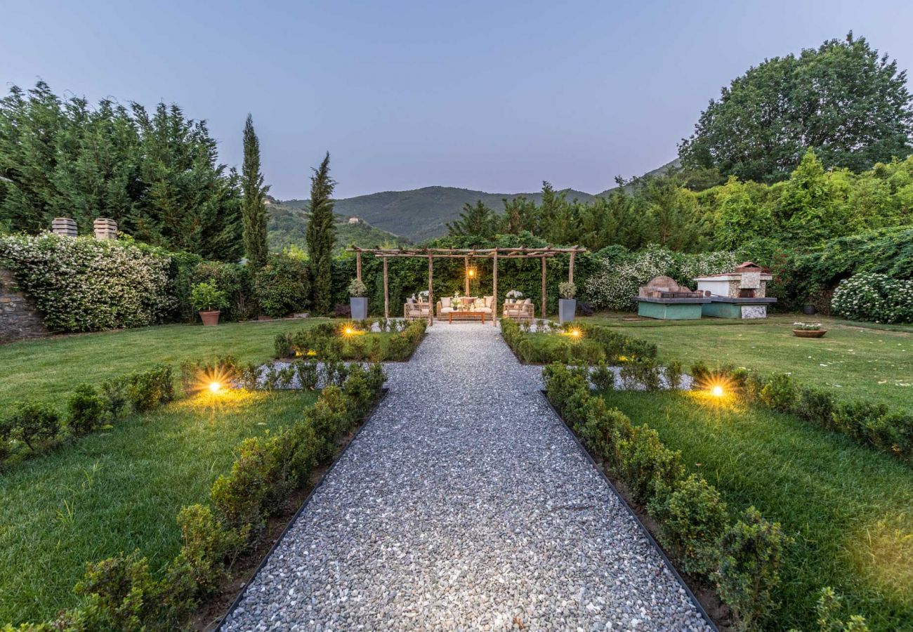 Villa in Vorno - Villa Elizabeth, newly renovated antique villa with private pool on the hills in Vorno close to Lucca