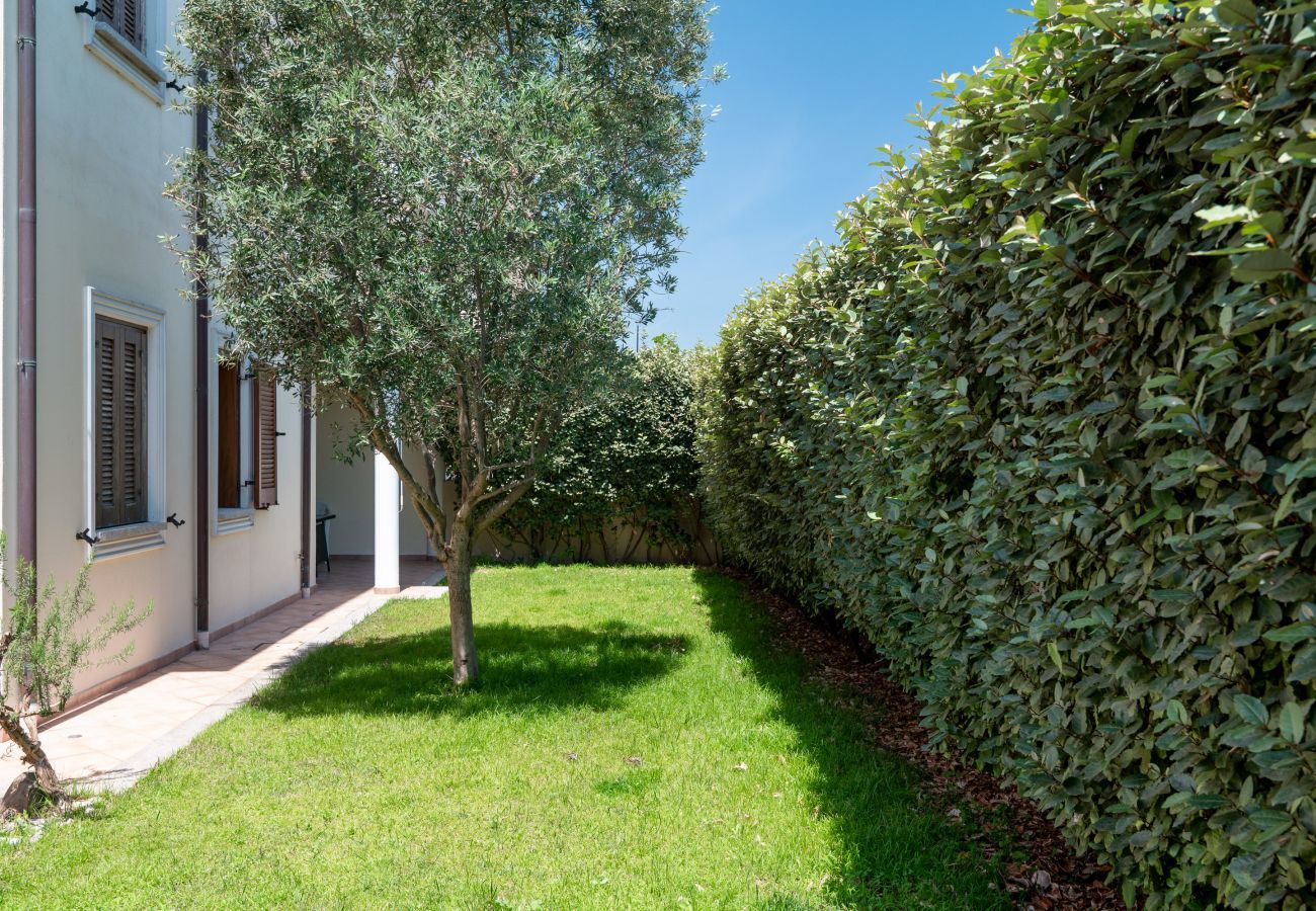 Ferienwohnung in Olbia - Garden Suite 6 - Entspannung, grüner Rasen, WLAN und Grill