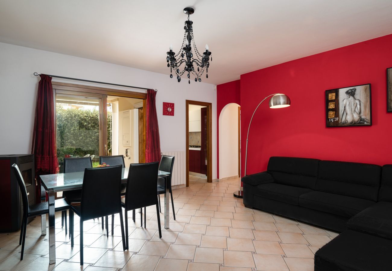 Ferienwohnung in Olbia - Garden Suite 6 - Entspannung, grüner Rasen, WLAN und Grill