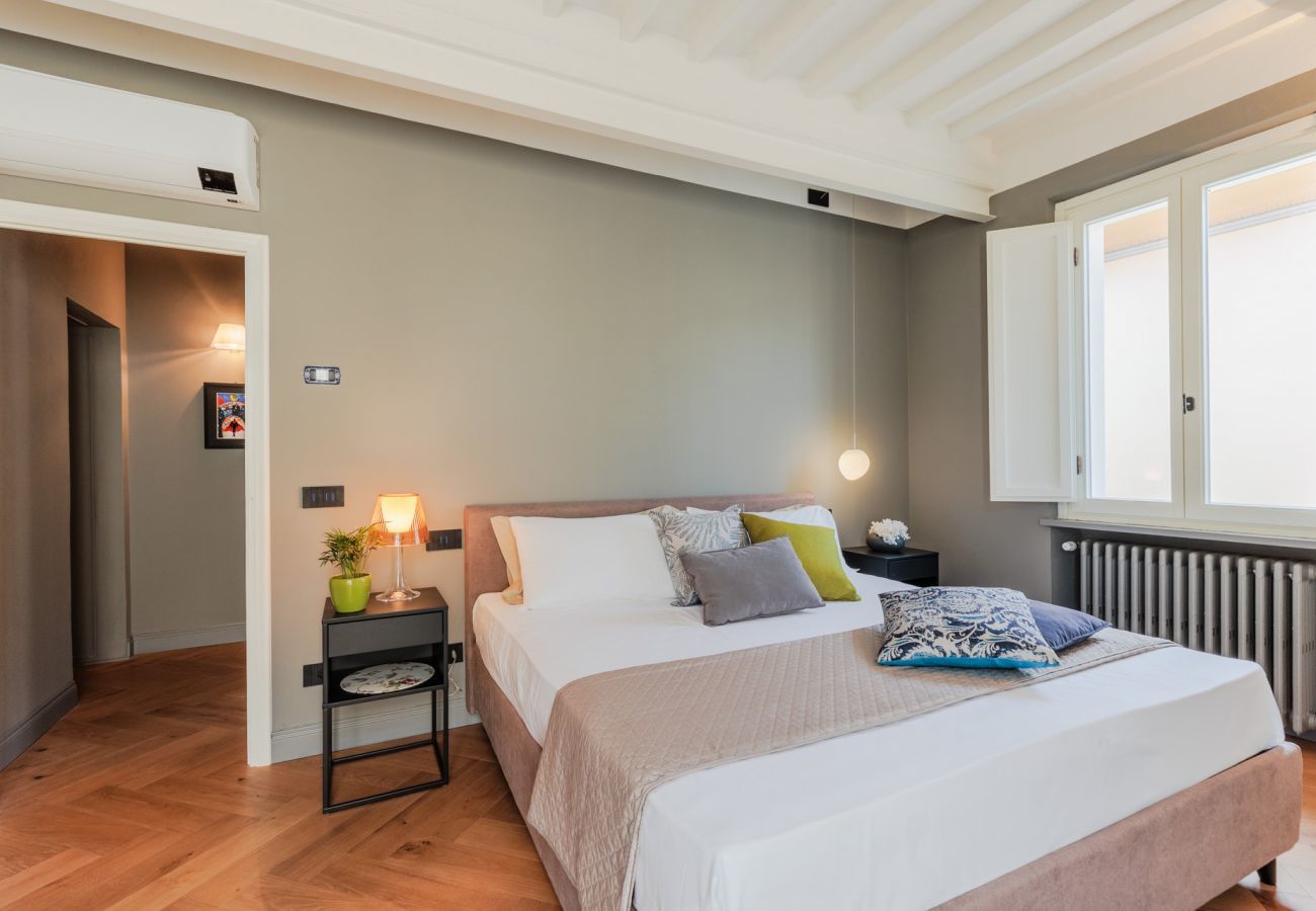 Ferienwohnung in Lucca - Casa Grey, Contemporary Penthouse