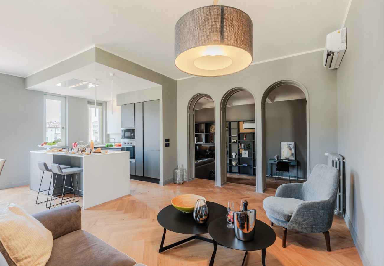 Ferienwohnung in Lucca - Casa Grey, Contemporary Penthouse