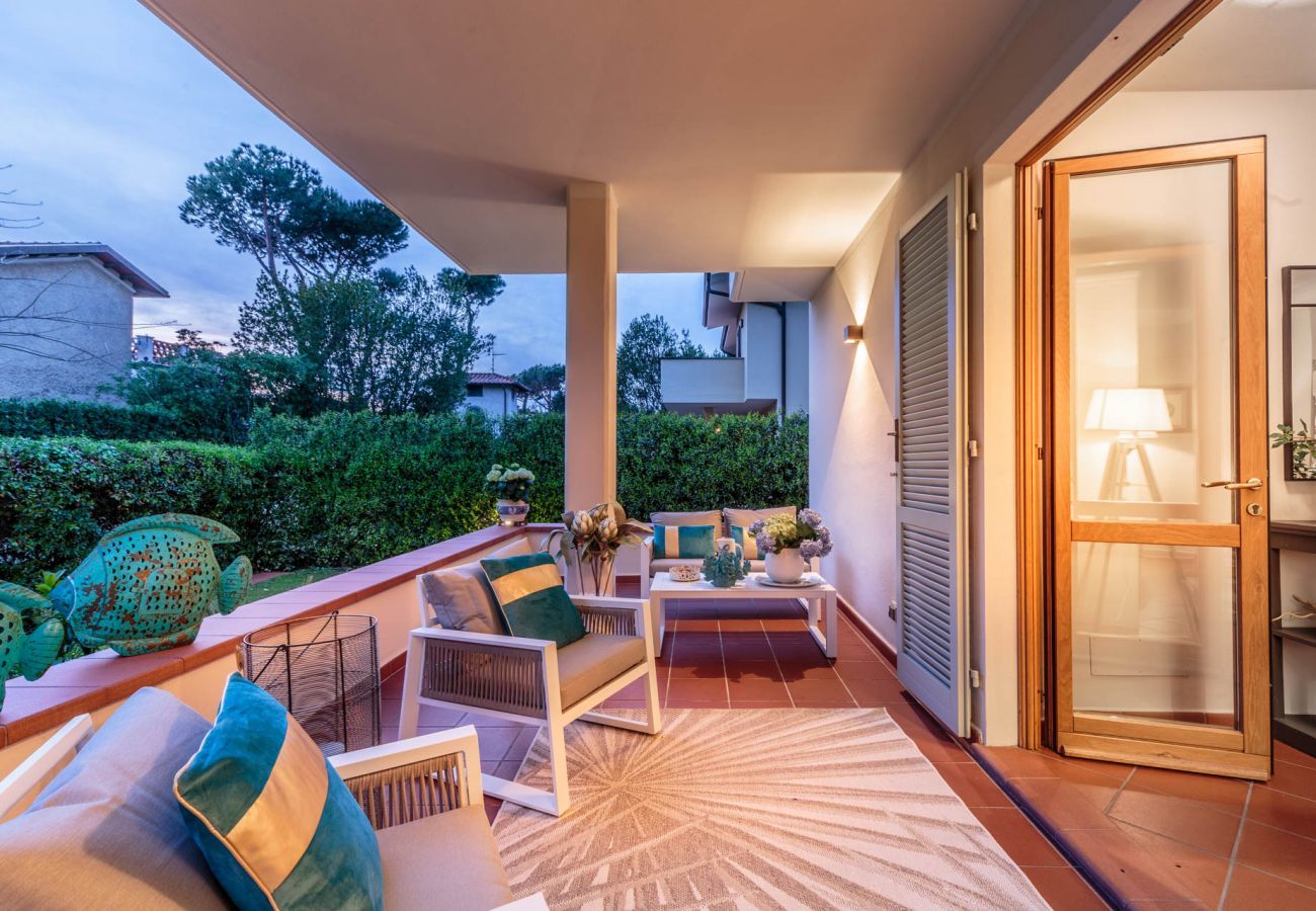 Villa in Marina di Pietrasanta - Regina Beach Villa, by the beach in Marina di Piet