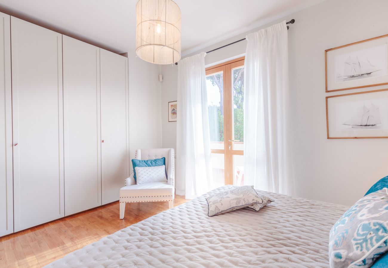 Villa in Marina di Pietrasanta - Regina Beach Villa, by the beach in Marina di Piet