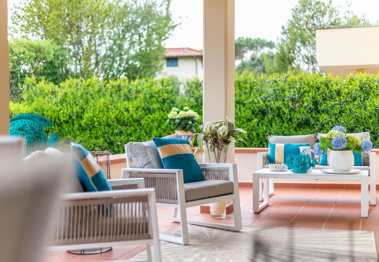 Villa in Marina di Pietrasanta - Regina Beach Villa, by the beach in Marina di Piet