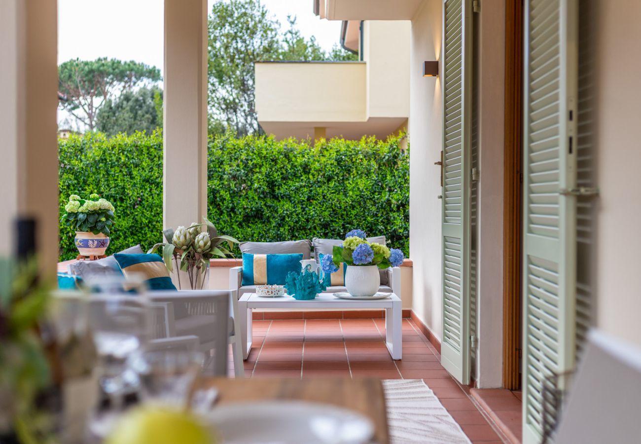 Villa in Marina di Pietrasanta - Regina Beach Villa, by the beach in Marina di Piet