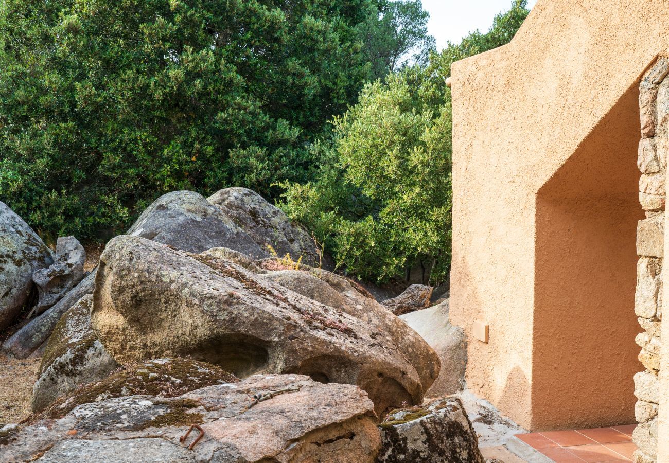 Ferienwohnung in Porto Rotondo - I Lecci 3 - Terrasse mit Meerblick und Privatsphäre in Porto Rotondo