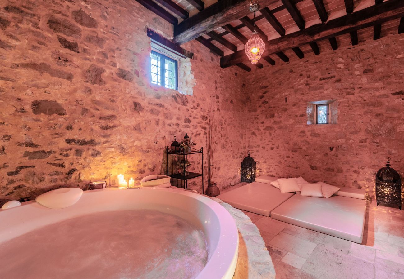 Villa in Borgo a Mozzano - Gran Burrone Castle