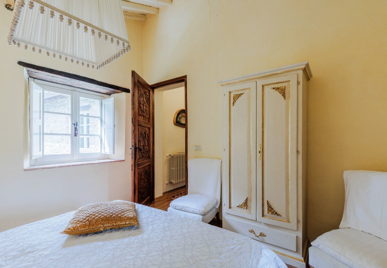 Villa in Borgo a Mozzano - Gran Burrone Castle