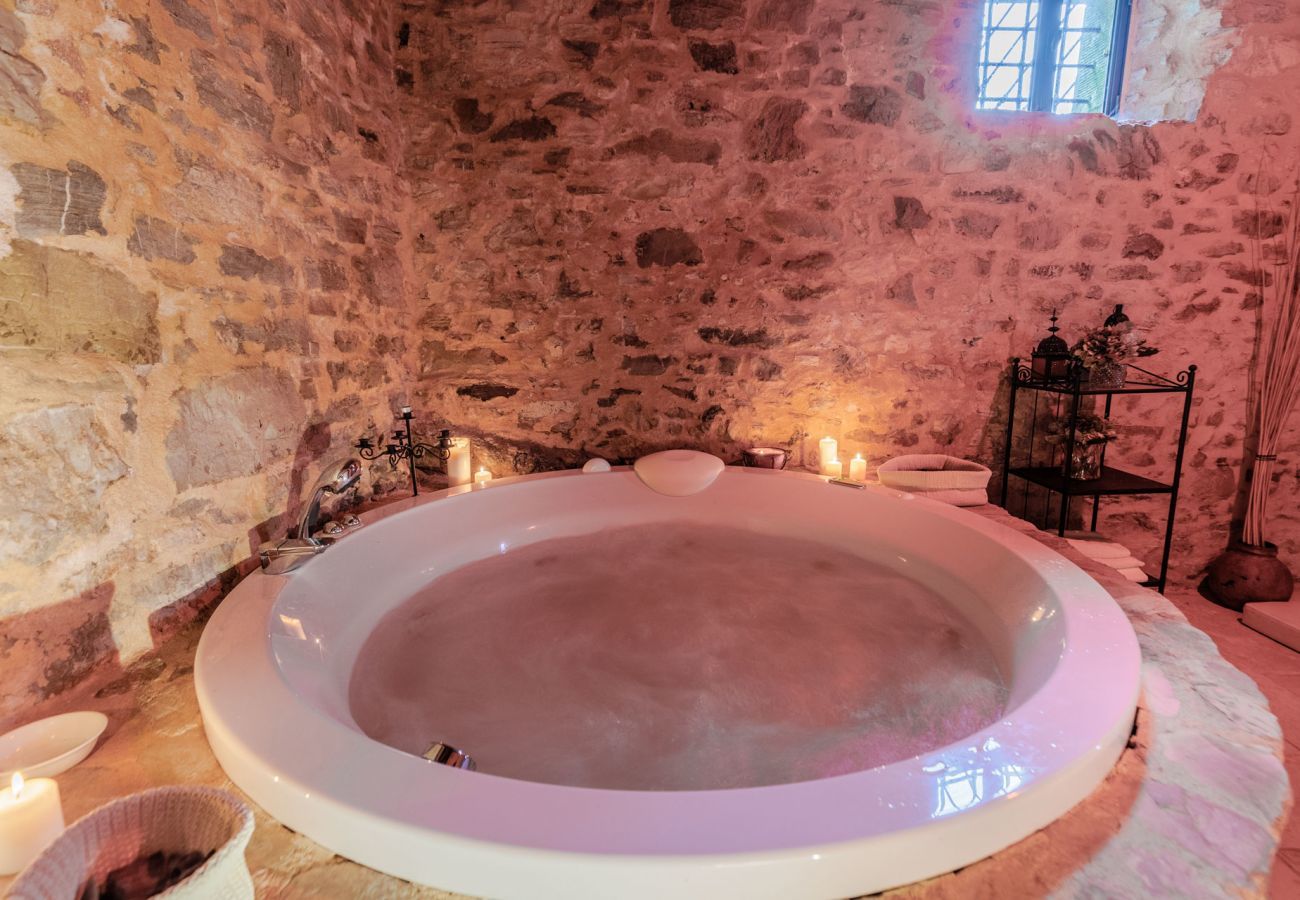 Villa in Borgo a Mozzano - Gran Burrone Castle