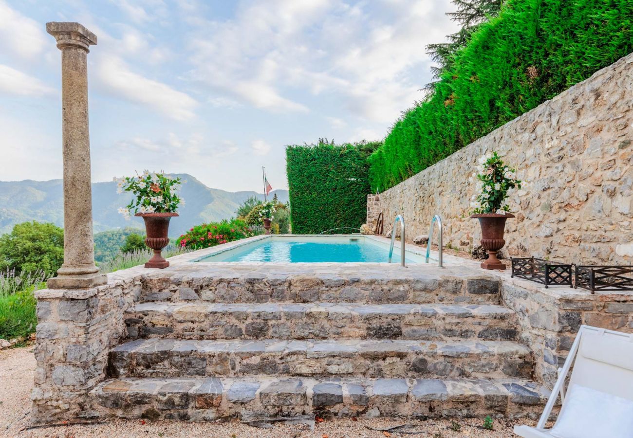 Villa in Borgo a Mozzano - Gran Burrone Castle, a Luxury Castle with Pool in Borgo a Mozzano close to Lucca and Garfagnana