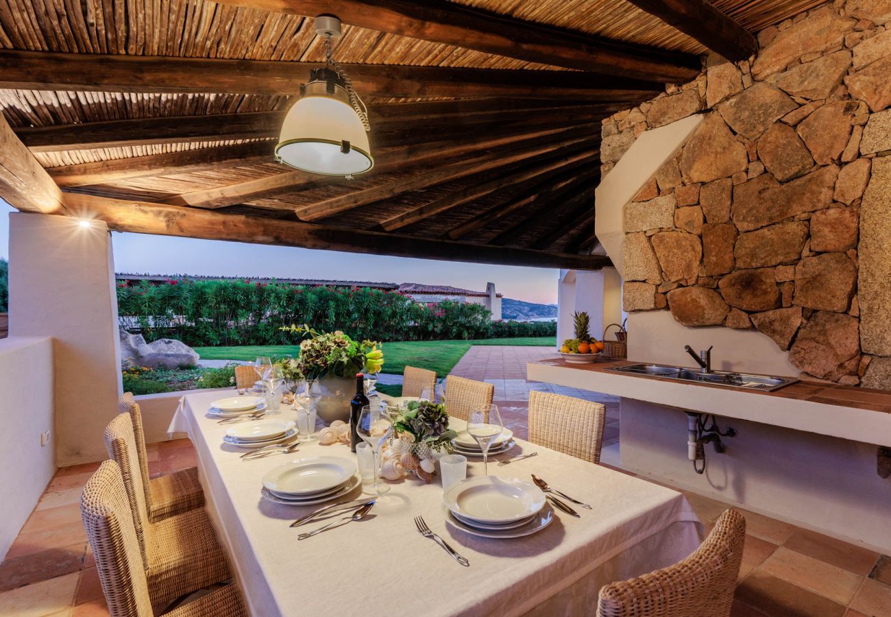 Villa in Capo Ferro - Villa Smeralda, Porto Cervo, Sardinia