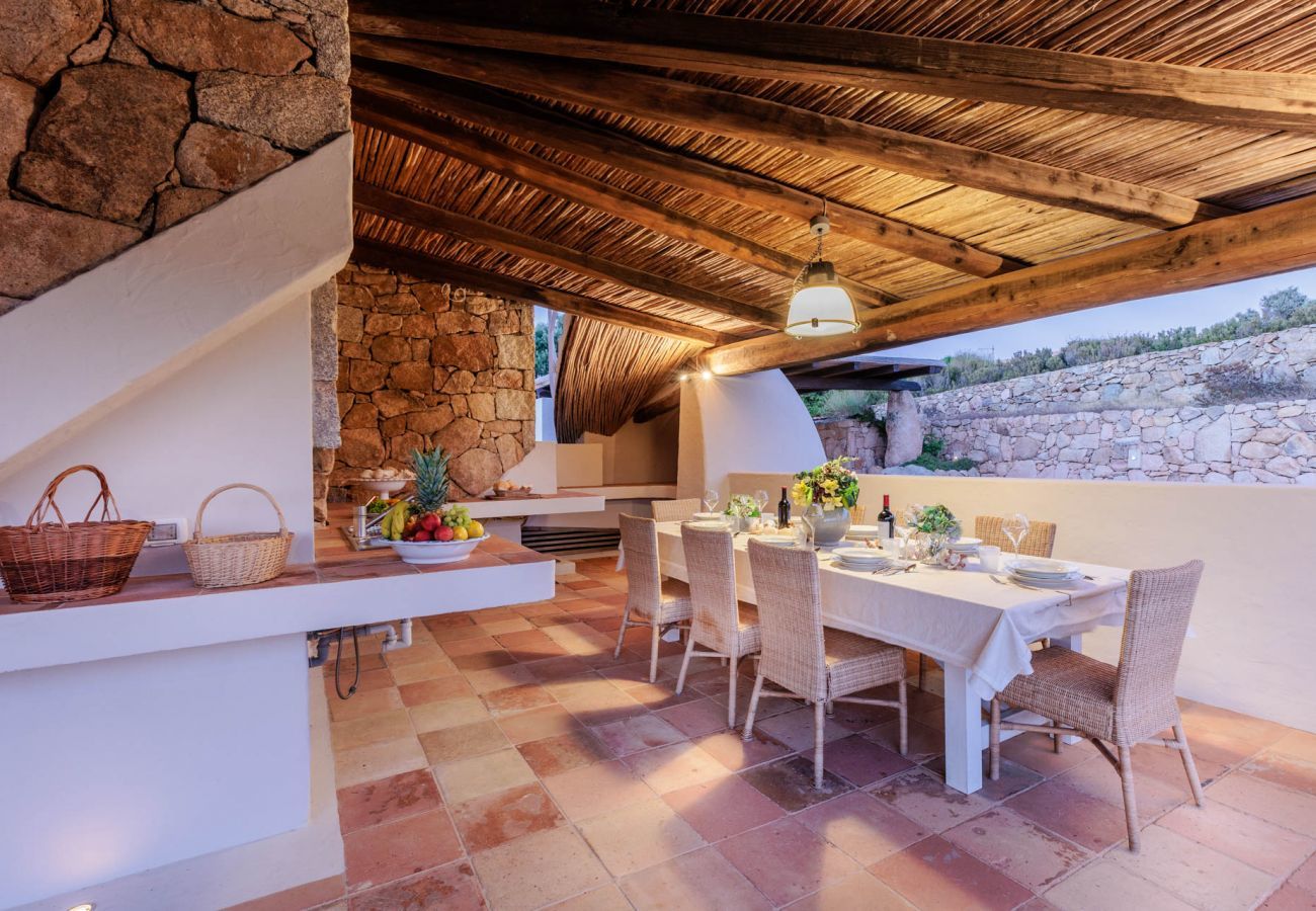 Villa in Capo Ferro - Villa Smeralda, Porto Cervo, Sardinia