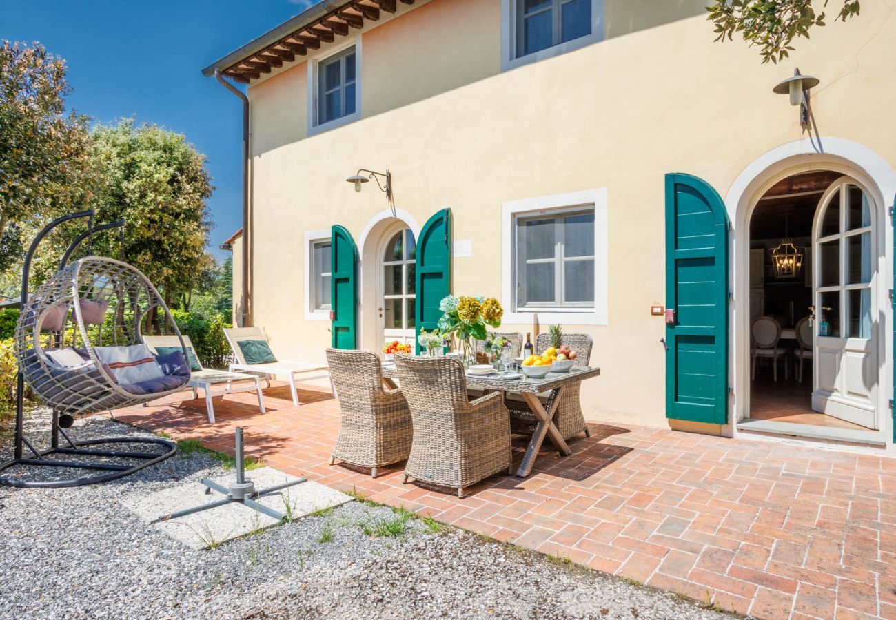 Ferienwohnung in Monte San quirico - Elisa Farmhouse Apartment in Wine Resort