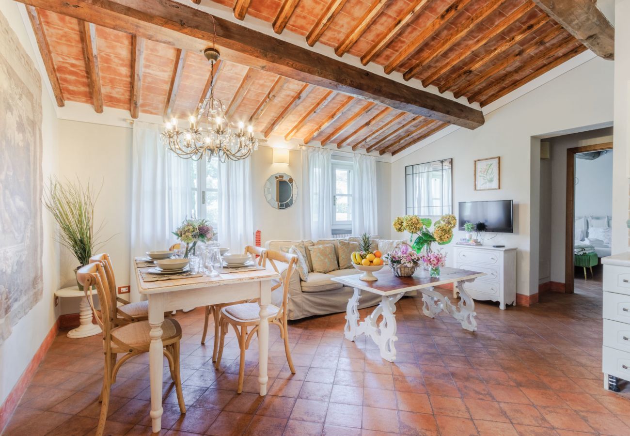 Ferienwohnung in Monte San quirico - Pietro Farmhouse Apartment in Wine Resort in Lucca