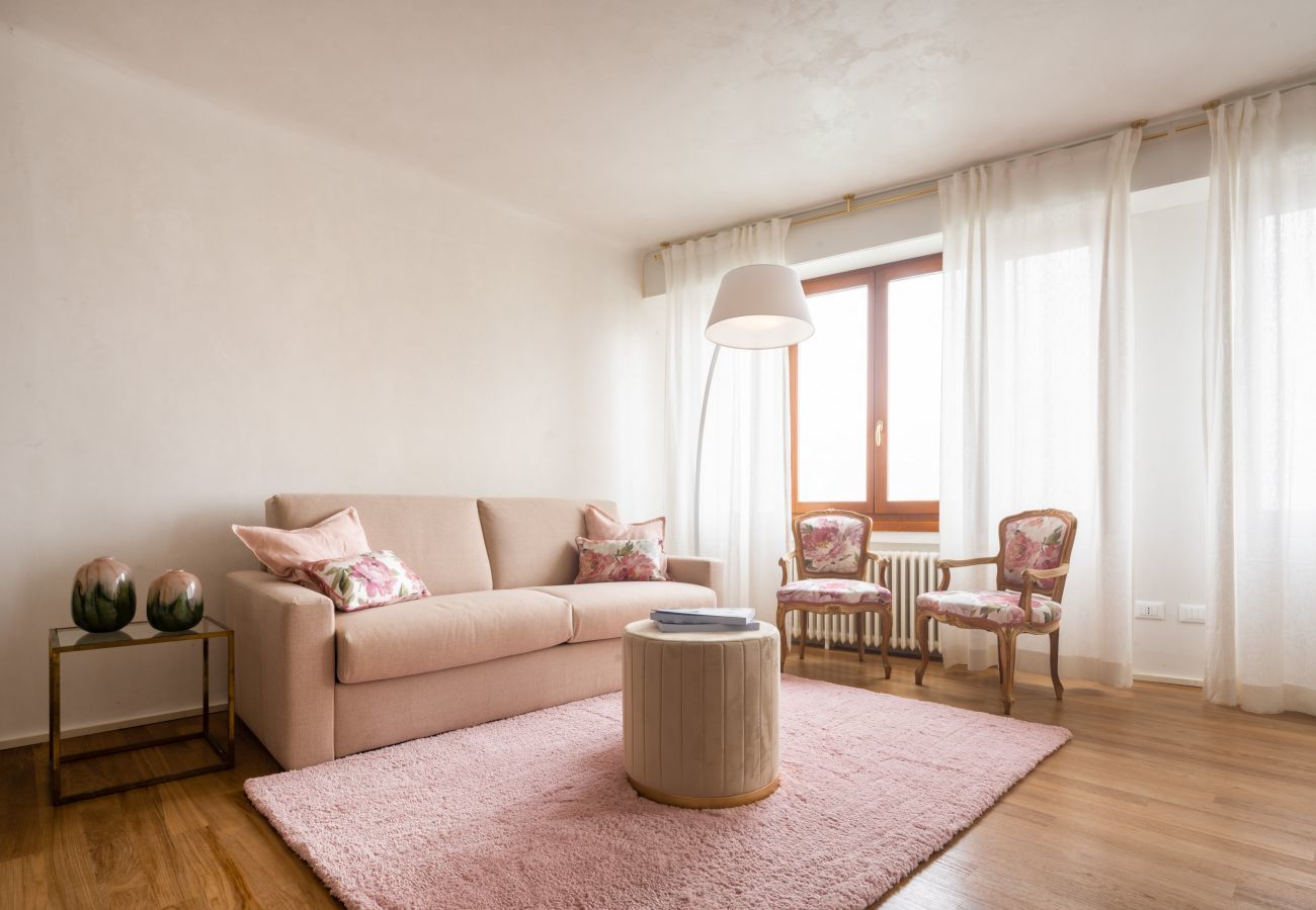 Ferienwohnung in Venedig - Venetian Palace Mauve Apartment on the Grand Canal