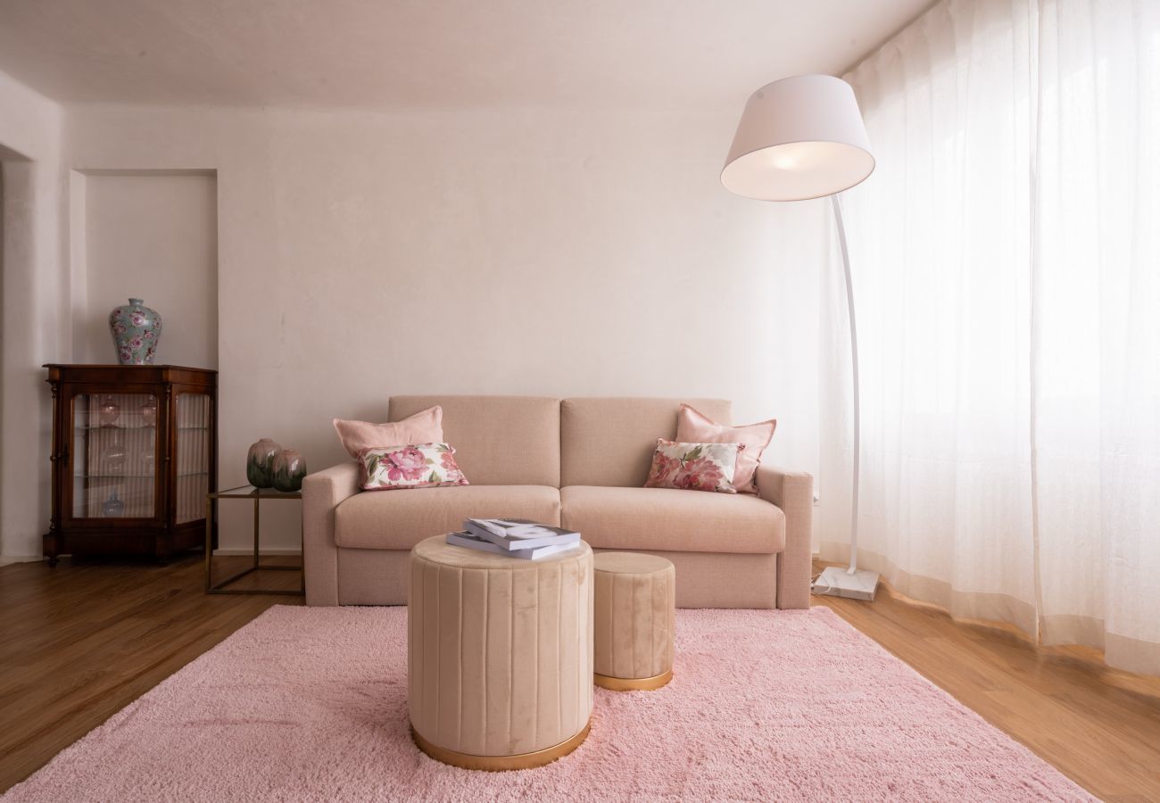 Ferienwohnung in Venedig - Venetian Palace Mauve Apartment on the Grand Canal