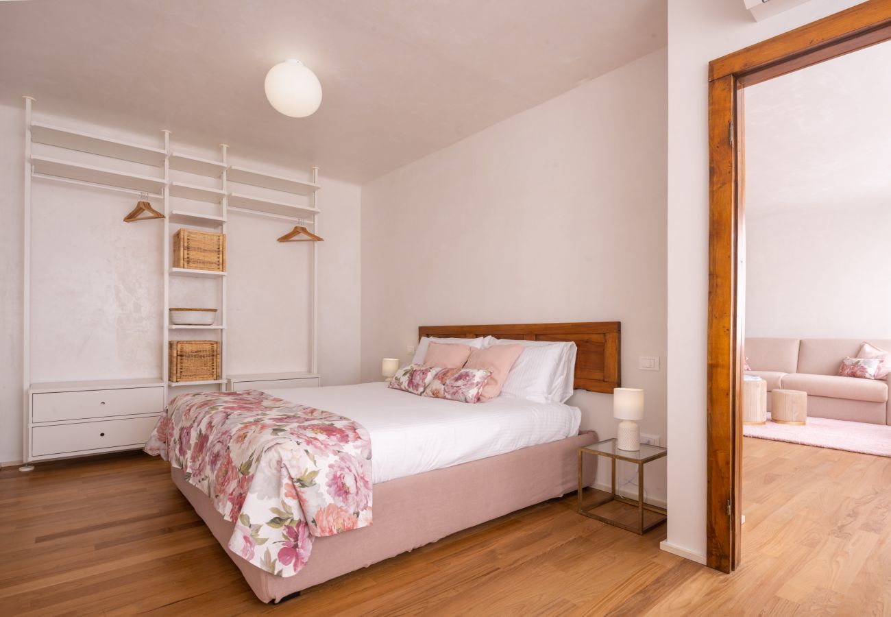 Ferienwohnung in Venedig - Venetian Palace Mauve Apartment on the Grand Canal