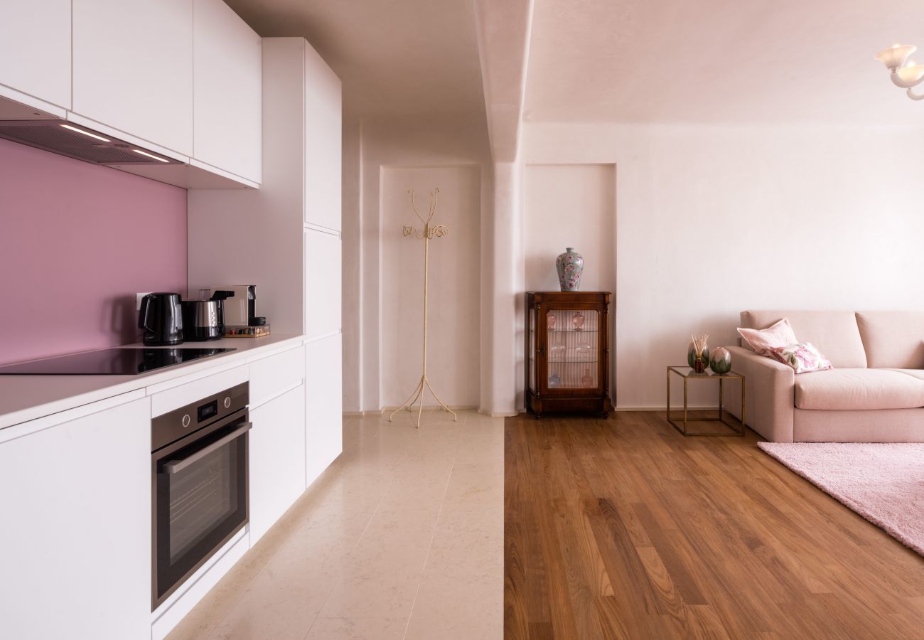 Ferienwohnung in Venedig - Venetian Palace Mauve Apartment on the Grand Canal
