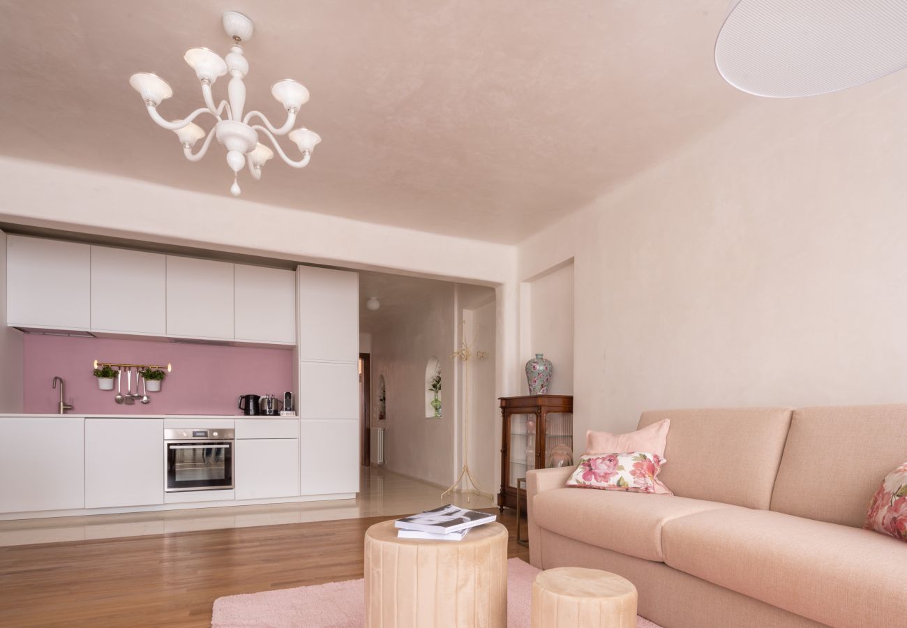 Ferienwohnung in Venedig - Venetian Palace Mauve Apartment on the Grand Canal
