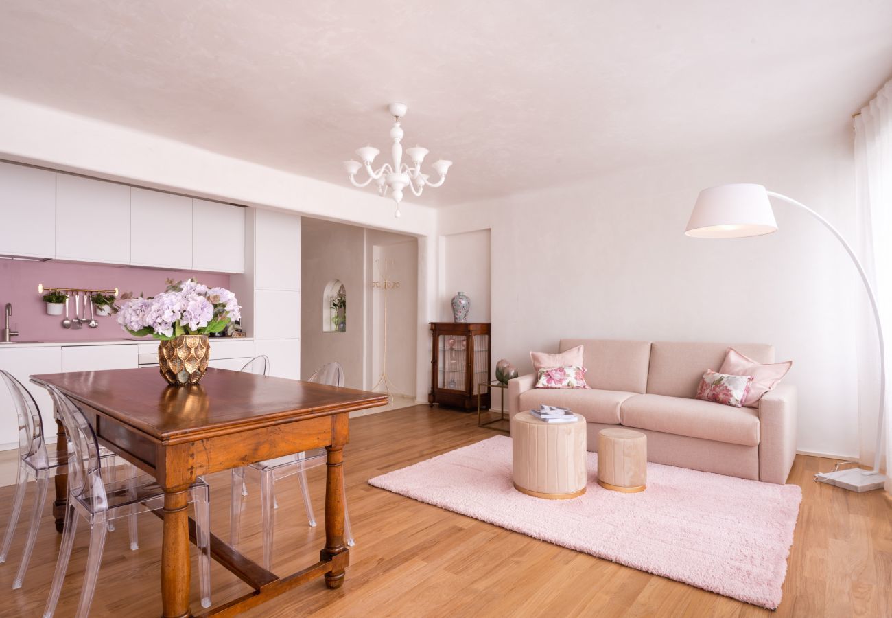 Ferienwohnung in Venedig - Venetian Palace Mauve Apartment on the Grand Canal