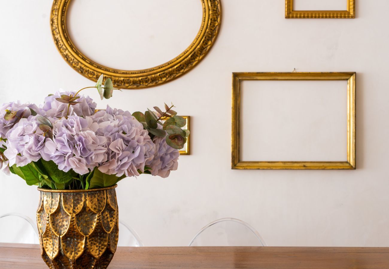 Ferienwohnung in Venedig - Venetian Palace Mauve Apartment on the Grand Canal