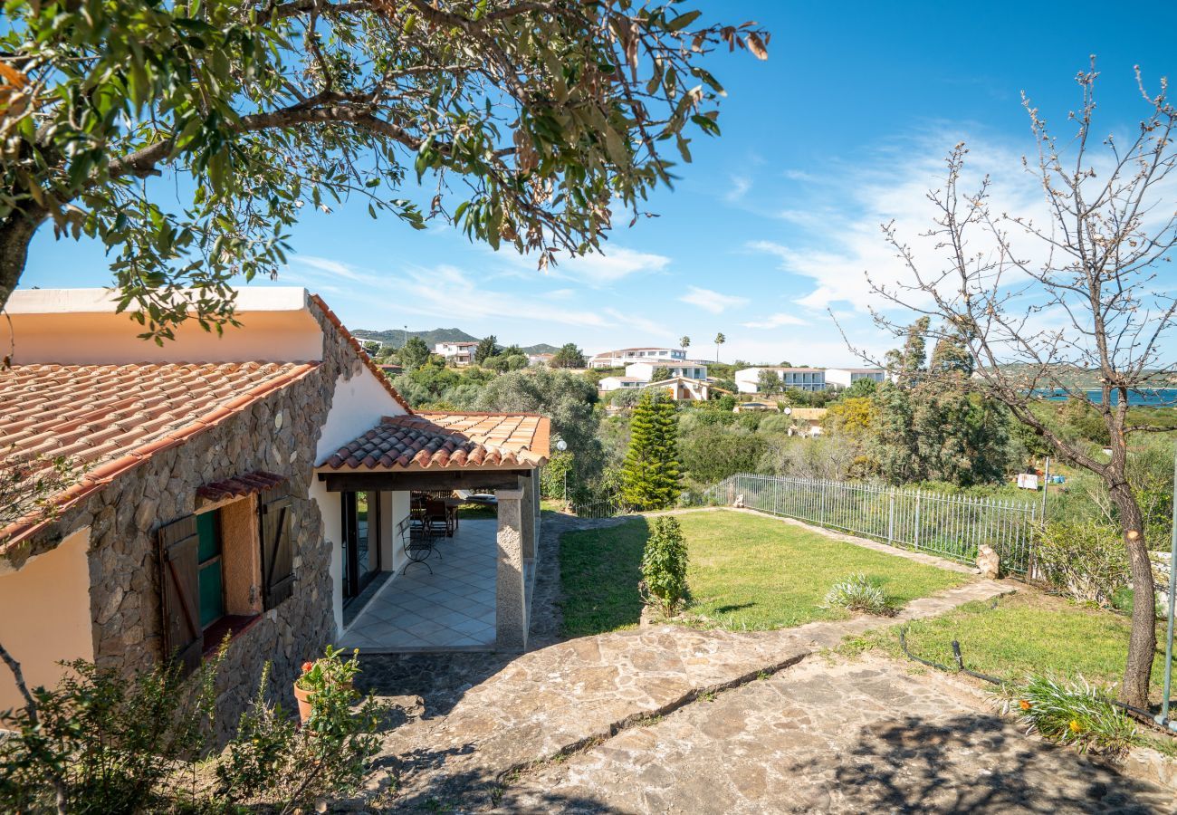 Villa in Golfo Aranci - Villa Picker - typisches Haus mit Blick auf Golfo Aranci