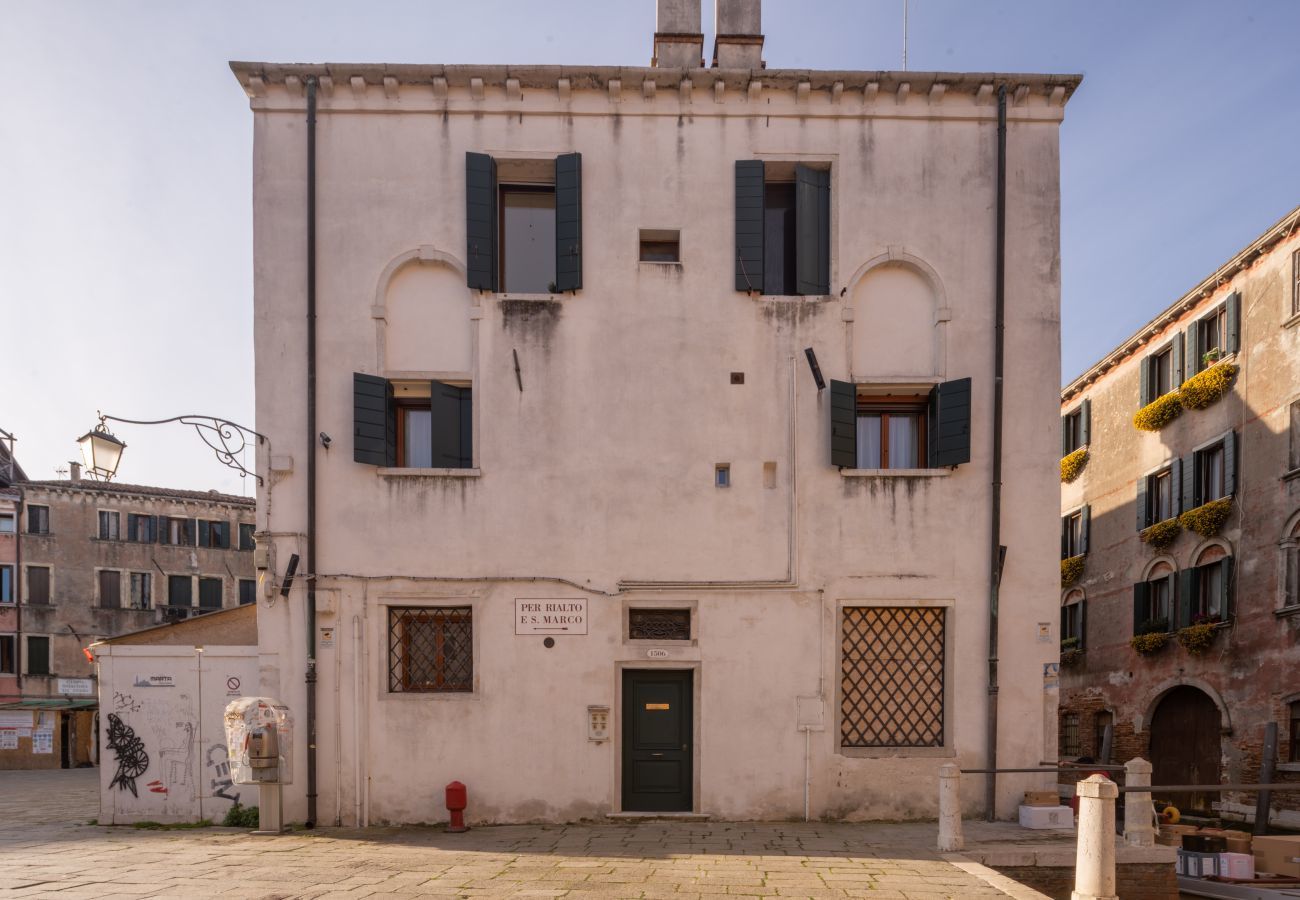 Ferienwohnung in Venedig - Ruga Bella Bridge View Apartment R&R