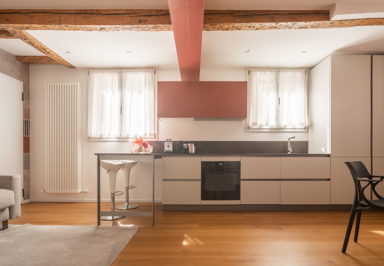 Ferienwohnung in Venedig - Ruga Bella Bridge View Apartment R&R