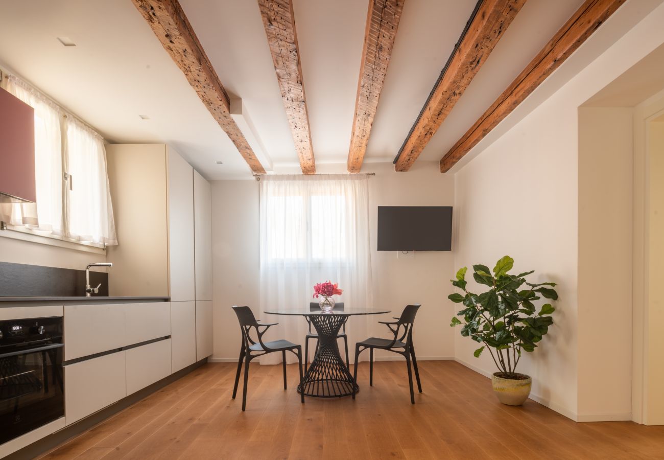 Ferienwohnung in Venedig - Ruga Bella Bridge View Apartment R&R