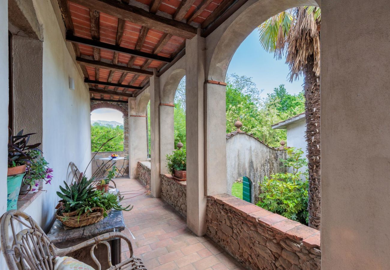 Ferienwohnung in Piano di Coreglia - Casa Cassettari Apartment with Garden