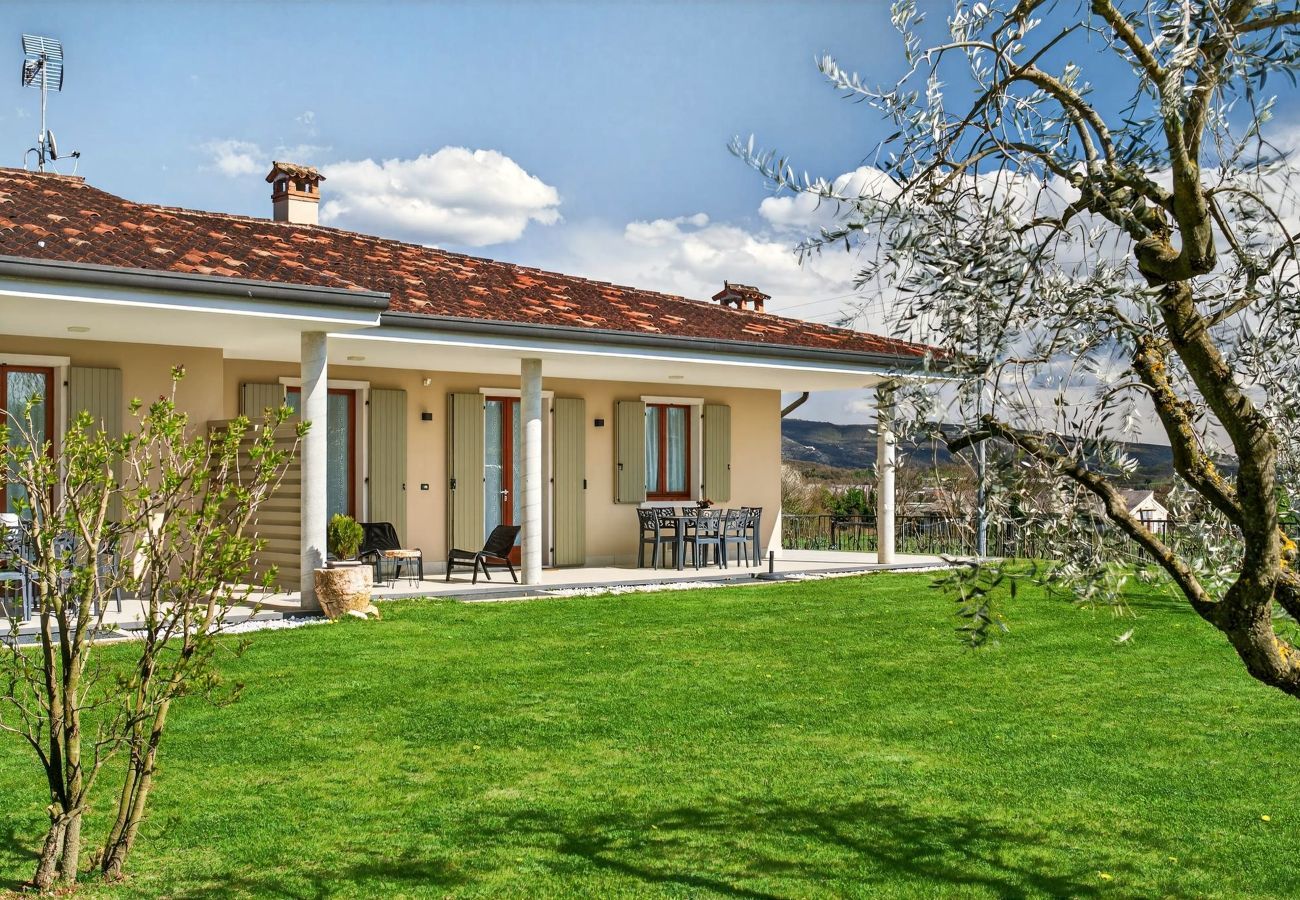 Chalet in Costermano - VILLA IDA - Giarole