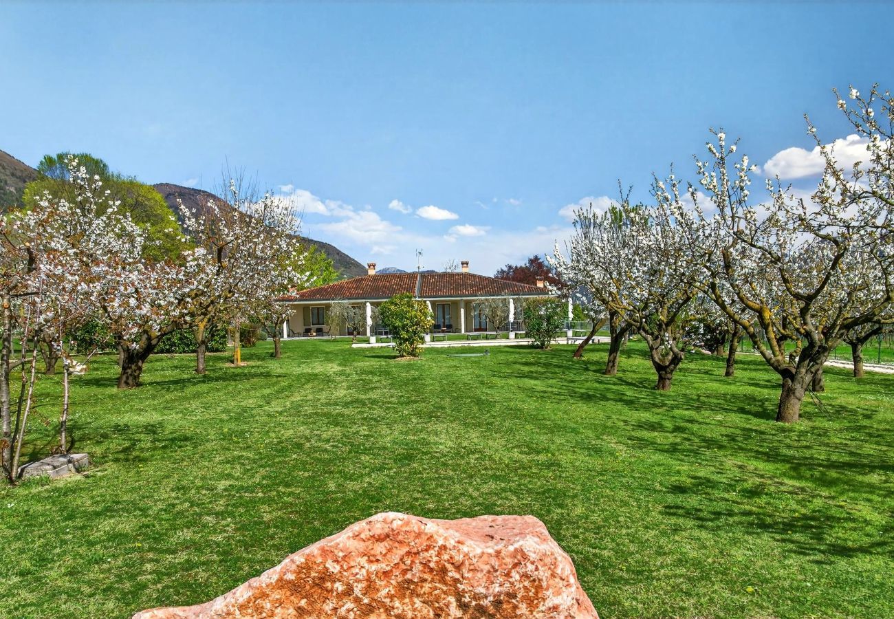 Chalet in Costermano - VILLA IDA - Giarole