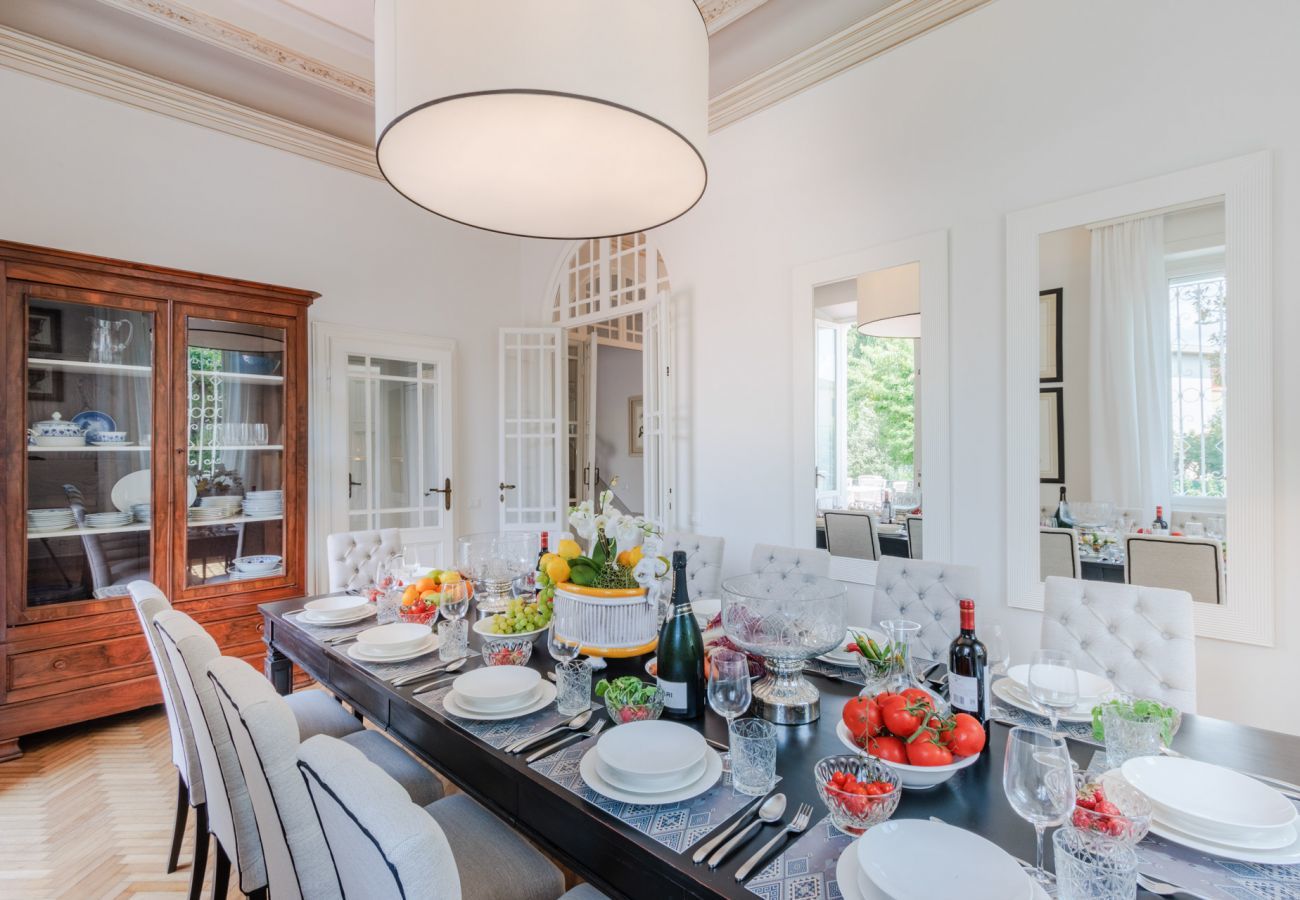 Villa in Lucca - Villa Buonamici, a Luxury Villa with Pool in a walking distance from Lucca