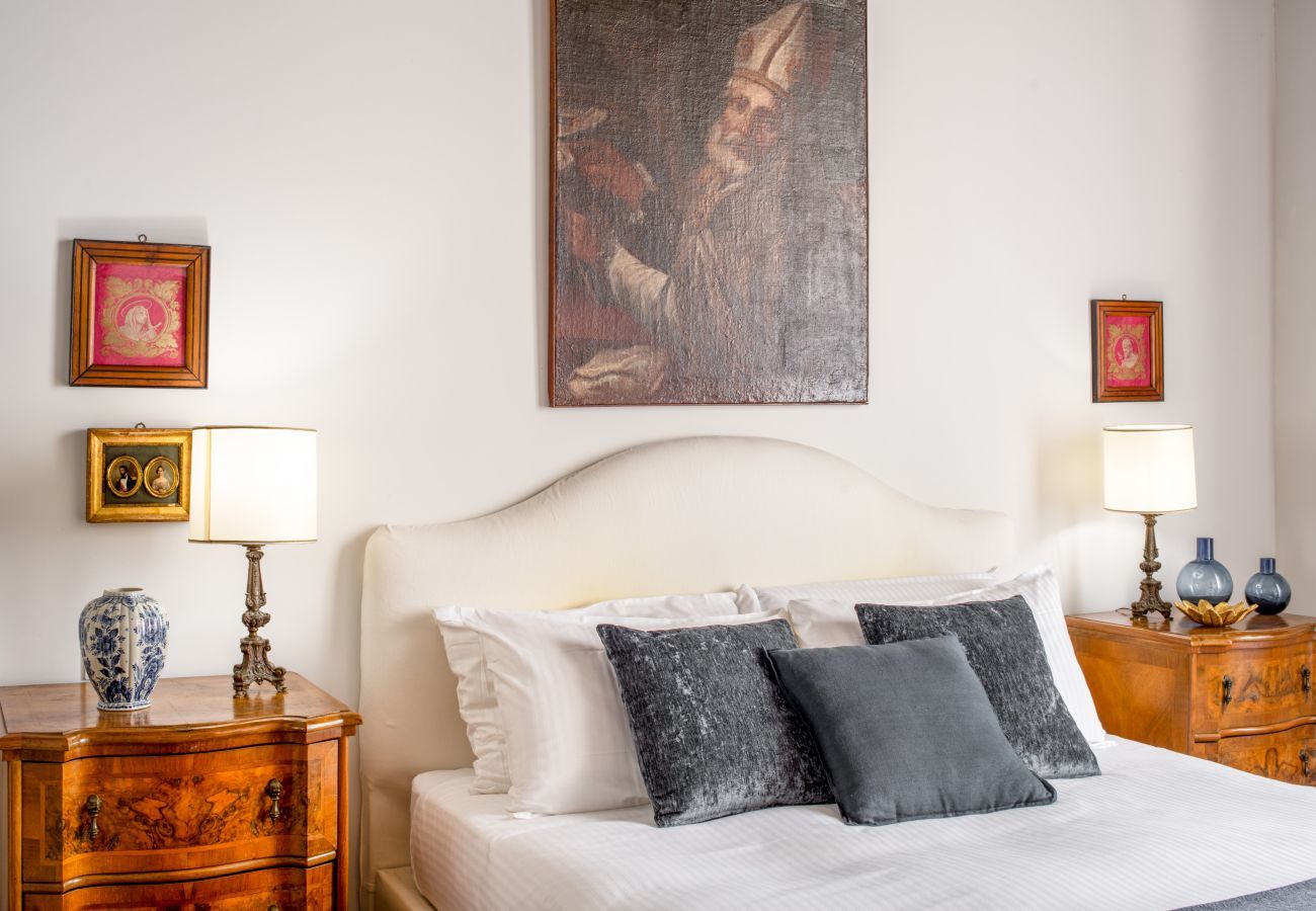 Ferienwohnung in Venedig - Miracoli Apartment with View on the Canal R&R