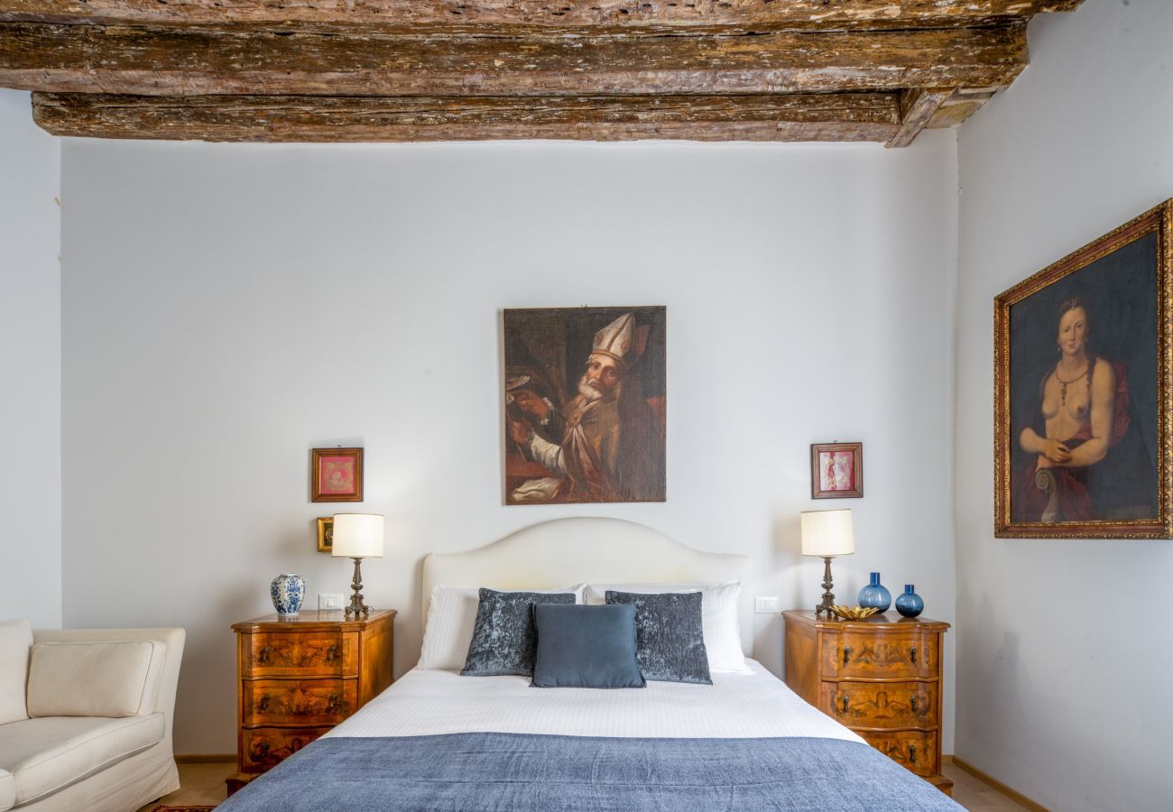 Ferienwohnung in Venedig - Miracoli Apartment with View on the Canal R&R