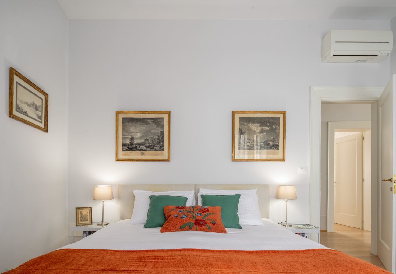 Ferienwohnung in Venedig - Miracoli Apartment with View on the Canal R&R