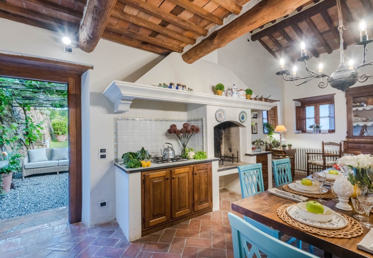 Villa in Capannori - Citrus Charm Farmhouse