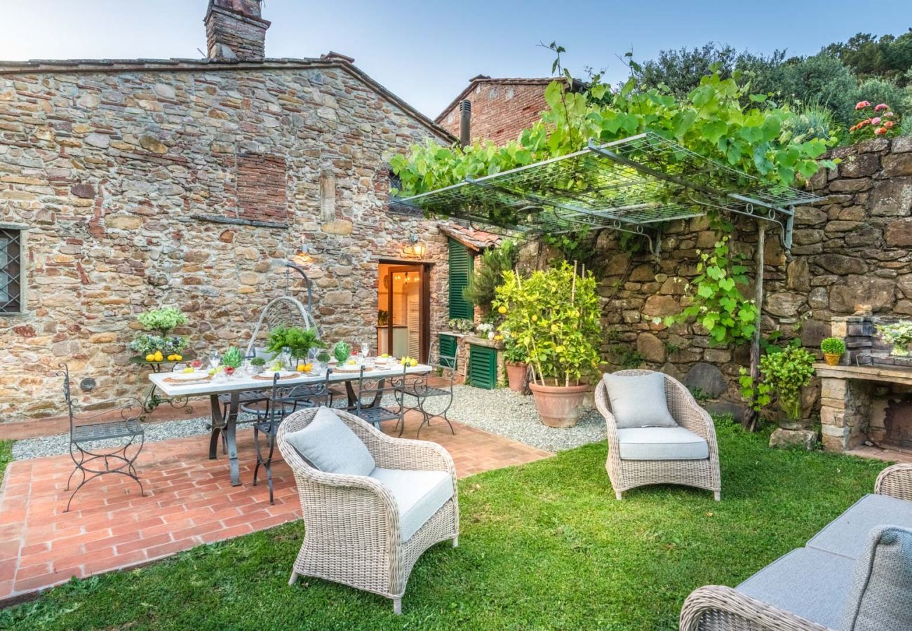 Villa in Capannori - Citrus Charm Farmhouse