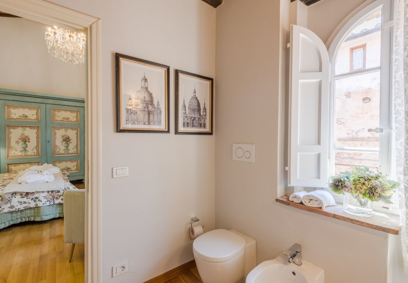Ferienwohnung in Lucca - Castruccio's Heritage Haven