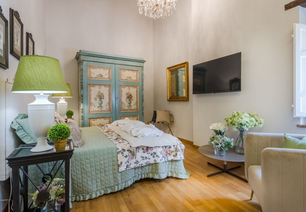 Ferienwohnung in Lucca - Castruccio's Heritage Haven
