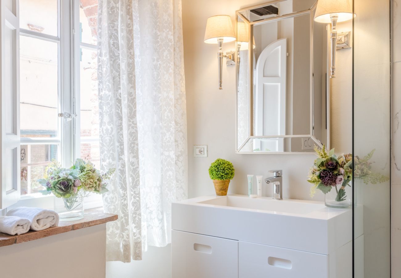 Ferienwohnung in Lucca - Castruccio's Heritage Haven