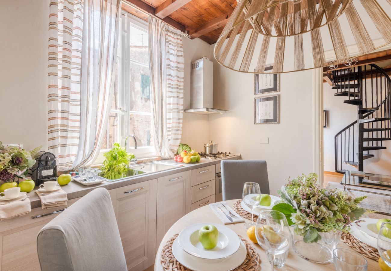 Ferienwohnung in Lucca - Castruccio's Heritage Haven